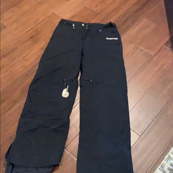 Small Burton snow pants - Picture 2 of 3
